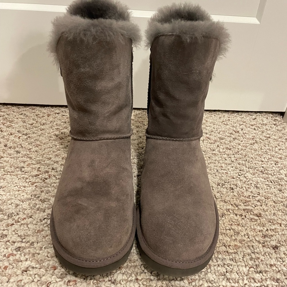 Ugg